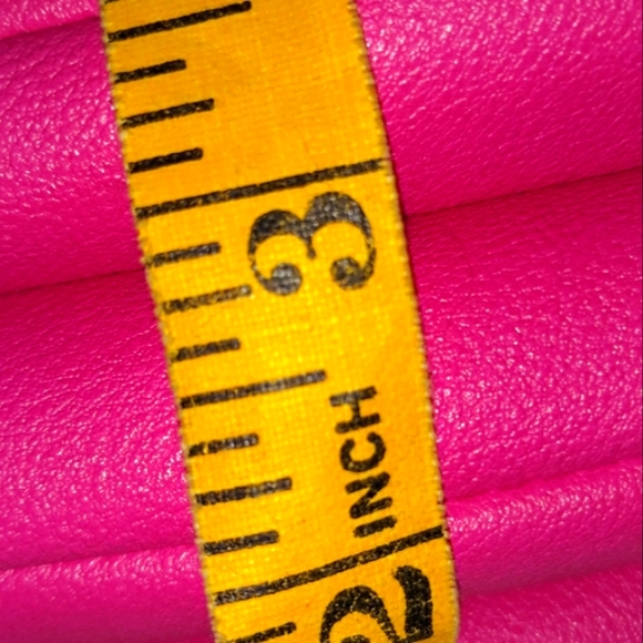 NWT, Beautiful  Juicy Couture cross body purse - Picture 7 of 16